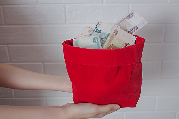 포토 JPG 해외이미지 손 컨셉 지폐 돈 가방 비즈니스 성공 사람없음 빨간색 금융 경제 쪽지 저축 잡기 재산 투자 팩 이익 보물 우표 보험 계산서 월급 고립 러시아인 소셜 위기 자금 비용 해외포토 서양인 잡화 컬러 모션 신체부위 화장품 파일형식 이미지허브