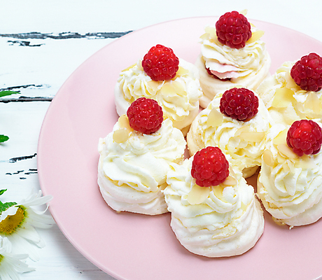 포토 JPG 해외이미지 디저트 실내 사람없음 케이크 산딸기 머랭 파블로바 해외포토 음식 과일 내부 파일형식 이미지허브