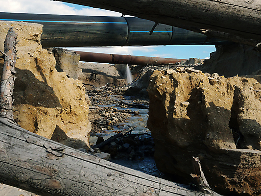 포토 JPG 해외이미지 식물 산업 모래 자연 풍경 사람없음 치료 물 환경 손상 숲 플라스틱 사건 충격 시스템 쏟아짐 낭비 생태학 재앙 파이프라인 하수 화학물질 못생김 해외포토 자연요소 교육 컨셉 의학 모션 재질 화학 생태계 파이프_관 파일형식 이미지허브