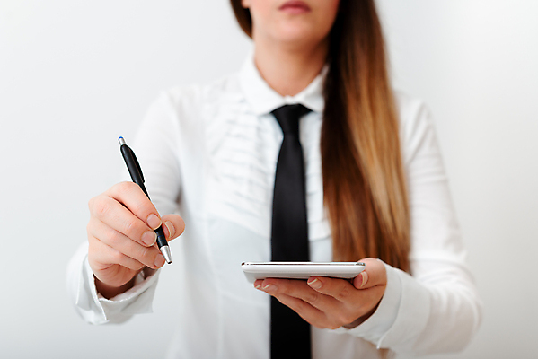 포토 JPG 해외이미지 모델 직업 포즈 백그라운드 유니폼 비즈니스 장신구 넥타이 잉크 정장 사람없음 펜 전시 피규어 흰색 기록 잡기 메시지 묘사 준비 레이아웃 각도 보여주기 설정 관심 목업 카피스페이스 해외포토 잡화 옷 컬러 모션 필기구 공백 미니어처 파일형식 이미지허브