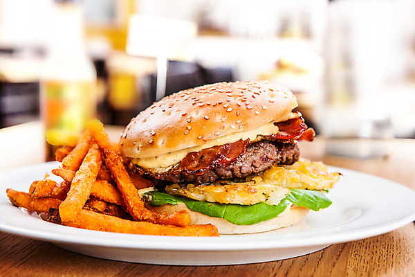 포토 JPG 해외이미지 접시 음료 음식 백그라운드 토마토 채소 양파 치즈 감자 맥주 샌드위치 육류 요리 사람없음 목재 빨간색 초록색 식당 식사 저녁식사 소고기 머그컵 튀김 햄버거 바 클래식 맛 그릴 인스턴트 상추 큼 바비큐 프랑스어 점심식사 번 치즈버거 해외포토 나무 문자 식기 빵 컬러 컨셉 식재료 재료 주방용품 유제품 주류 패스트푸드 컵 상점 크기 파일형식 이미지허브