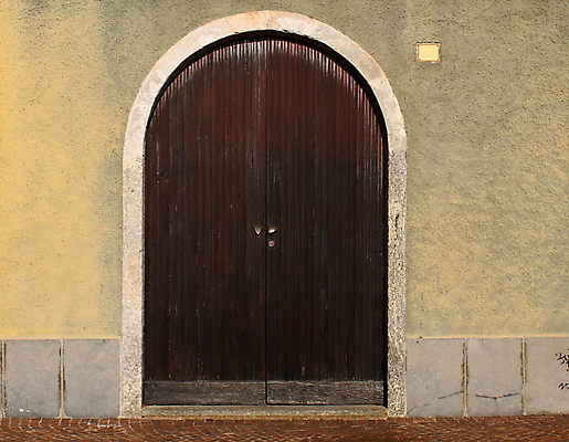 포토 JPG 해외이미지 외관 벽 주택 프레임 손잡이 사람없음 건물 목재 숫자 문 이탈리아 아치 대리석 셔터 더블 화강암 해외포토 나무 문자 건축물 유럽 재료 암석 파일형식 이미지허브