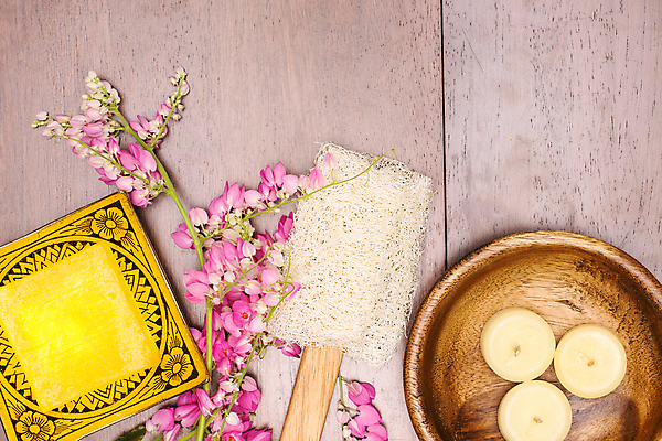 포토 JPG 해외이미지 꽃 분홍색 백그라운드 컨셉 자연 건강 사람없음 목재 스파 흰색 나뭇가지 정상 허브 아로마 비누 향 테라피 정맥 왁스 해외포토 나무 식물 컬러 재료 위생용품 뷰티 생태계 혈관 파일형식 이미지허브