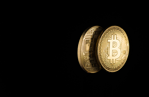 포토 JPG 해외이미지 백그라운드 컨셉 돈 2 인터넷 비즈니스 사람없음 금융 경제 우주 디지털 동전 검은색 네트워크 시장 황금 암호 발굴 심볼 사인 무역 상업 전자 빛망울 토막 전자상거래 고립 가상 가상화폐 해외포토 산업 컬러 빛 재산 파일형식 이미지허브