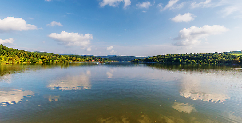 포토 JPG 해외이미지 주간 구름 공원 유럽 호수 자연 하늘 산 파노라마 풍경 사람없음 야외 가로 초록색 물 여름 환경 침묵 지역 헝가리 해외포토 자연요소 계절 공공시설 나라 컬러 촬영기법 소리 생태계 동유럽 파일형식 이미지허브