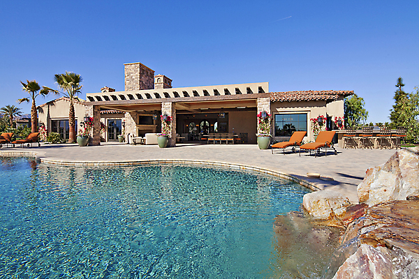 포토 JPG 해외이미지 주간 나무 디자인 건축양식 하늘 부동산 주택 수영장 사람없음 야외 물 야자수 햇빛 미국 페인트 폭포 고급 당구 캘리포니아 주인 집주인 해외포토 자연요소 식물 건축 컨셉 북아메리카 자연 건물 빛 구기 재산 파일형식 이미지허브