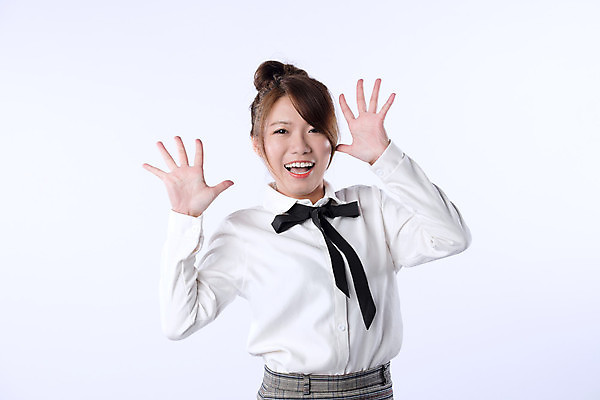 포토 JPG 해외이미지 라이프스타일 여자 행복 감정 포즈 백그라운드 손가락 손바닥 한명 미소 사람 놀람 흰색 표현 오픈 10 고립 스타일 해외포토 1 손 컬러 표정 생활 숫자 파일형식 이미지허브