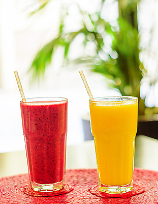 포토 JPG 해외이미지 음료 스포츠 다이어트 오렌지 과일 유리 딸기 디저트 건강 사람없음 빨간색 컬러풀 노란색 주스 에너지 신선 칵테일 항아리 혼합 파인애플 상쾌 유기농 블루베리 산딸기 복숭아 생강 쉐이크 내추럴 떨림 단백질 섞기 스무디 채식주의자 목업 비건음식 해외포토 웰빙 감정 음식 컬러 채소 모션 재질 주류 도자기 열대과일 채식 영양소 파일형식 비건 이미지허브