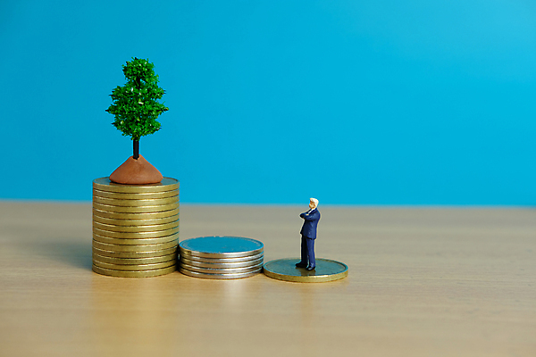 포토 JPG 해외이미지 나무 식물 백그라운드 컨셉 돈 비즈니스 성공 사람 사람없음 금융 경제 사무실 장난감 숫자 쌓기 걷기 계단 동전 미니어처 저축 성장 비즈니스맨 시장 재산 황금 계획 주식 투자 이익 해결 빚 경영 골 수입 위기 해외포토 문자 남자 모션 모형 직장인 파일형식 이미지허브