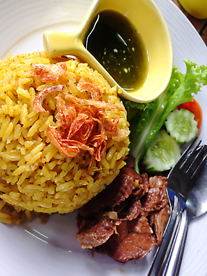 포토 JPG 해외이미지 접시 음식 조각 포크 다이어트 채소 밥 오이 건강 요리 사람없음 초록색 노란색 숟가락 식사 저녁식사 치킨 소고기 신선 맛 아침식사 먹기 만족 점심식사 영양분 위생관리 해외포토 식기 감정 컬러 컨셉 모션 수저 관리 육류 닭고기요리 파일형식 이미지허브