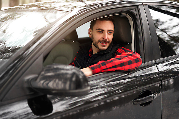 포토 JPG 해외이미지 백인 1 라이프스타일 손 응시 남자 행복 도로 여행 크리스마스 겨울 의자 비즈니스 교통시설 자동차 성공 휴가 새로움 실내 한명 사람 앉기 성인 야외 검은색 운전 비즈니스맨 바퀴 운전사 고급 숲 주인 대여 자동 해외포토 서양인 직업 시선 계절 기념일 감정 길 육상교통 컬러 가구 교통 컨셉 모션 내부 생활 신체부위 직장인 시설 파일형식 이미지허브