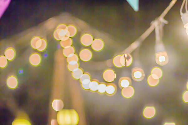 포토 JPG 해외이미지 전통 디자인 아시아 문화 여행 백그라운드 일러스트 건축양식 태국 추상 휴가 불꽃 거리 기념 그림자 미술 동양인 이벤트 사람없음 건물 장식 파란색 빛 컬러풀 노란색 파티 검은색 축제 어둠 흰색 등불 축하 사찰 야간 저녁 소프트포커스 보케 네온 튜브 형광등 공평 블러 효과 해외포토 자연요소 건축물 건축 나라 컬러 컨셉 무늬 종교건축 불 문화예술 전등 조명 촬영기법 인종 파일형식 이미지허브