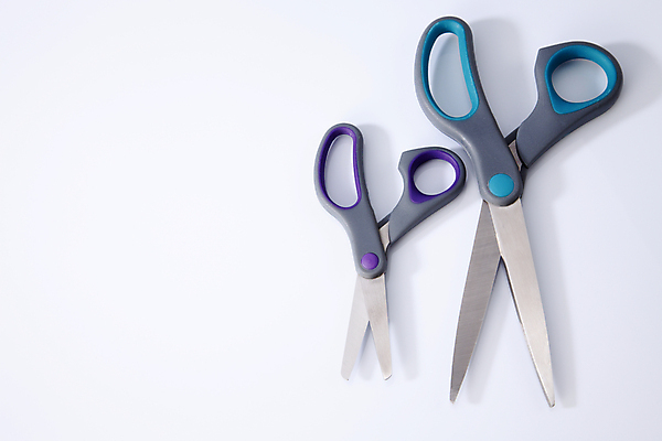 포토 JPG 해외이미지 백그라운드 가정 주택 손잡이 사람없음 빛 금속 검은색 장비 흰색 공구 업무 오픈 쌍 칼날 작음 큼 플라스틱 자르기 철 오브젝트 날카로움 고립 더블 철강 해외포토 컬러 모션 재질 건물 도구 작업 크기 파일형식 이미지허브