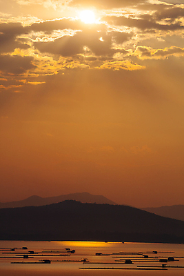 포토 JPG 해외이미지 실루엣 모래 파도 바다 섬 여행 백그라운드 오렌지 자연 벽지 하늘 추상 휴가 풍경 사람없음 야외 빨간색 물 여름 파란색 빛 컬러풀 태양 반사 일출 탑 맑음 황혼 일몰 봄 새벽 가을 보트 도쿄 저녁 장면 천국 완벽 파라다이스 수평선 해외포토 자연요소 건축물 계절 컬러 컨셉 무늬 배_교통 과일 날씨 촬영기법 노을 일본 야간 생태계 파일형식 이미지허브
