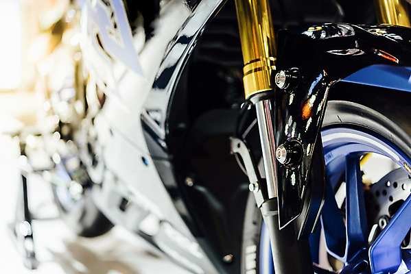 포토 JPG 해외이미지 모델 디자인 산업 컨셉 교통시설 자동차 새로움 이벤트 사람없음 빛 금속 오토바이 발표 고급 우아함 전시회 쇼 모터 엑스포 자동 해외포토 육상교통 교통 재질 바이크 전시 시설 파일형식 이미지허브