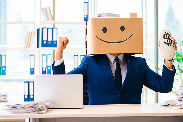 포토 JPG 해외이미지 남자 실내 한명 웃음 들기 정장 상반신 성인 앞모습 사무실 주먹 기쁨 비즈니스맨 돈자루 종이상자 성인남자한명만 해외포토 1 옷 감정 뷰포인트 돈 비즈니스 모션 표정 사람 내부 상자 직장인 남자한명만 성인남자만 파일형식 이미지허브