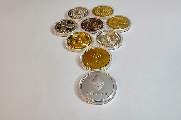 포토 JPG 해외이미지 백그라운드 컨셉 돈 인터넷 비즈니스 추상 사람없음 금융 경제 컴퓨터 농장 디지털 동전 자료 웹 네트워크 시장 암호 발굴 무역 순환 상업 만들기 전자 토막 전자상거래 광부 이진법 프로세서 하드웨어 가상 가상화폐 해외포토 직업 산업 무늬 농업 모션 전자제품 수학 재산 파일형식 이미지허브