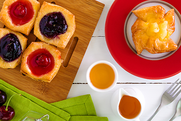 포토 JPG 해외이미지 열매 백그라운드 과일 딸기 디저트 사람없음 컬러풀 빵집 달콤 잼 블루베리 단절 타르트 페스츄리 해외포토 식물 음식 빵 컬러 상점 소스_음식 맛 파이_빵 파일형식 이미지허브