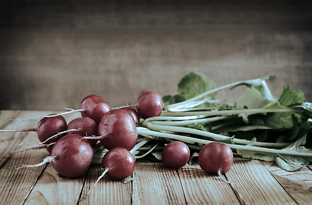 포토 JPG 해외이미지 식물 계절 음식 잎 농업 다이어트 채소 재료 자연 탁자 실내 건강 사람없음 목재 가로 빨간색 초록색 여름 컬러풀 농장 쌓기 정원 봄 수확 신선 그룹 작음 유기농 날것 뿌리 내추럴 거짓말 숙성 채식주의자 총각무 시리즈 해외포토 나무 웰빙 산업 컬러 가구 모션 내부 크기 무 생태계 채식 파일형식 이미지허브