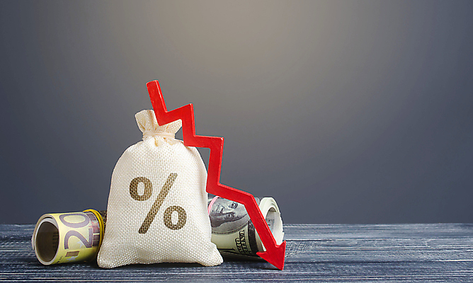 포토 JPG 해외이미지 화살표 컨셉 회색배경 사람없음 금융 경제 달러 유로 퍼센트 돈자루 돈다발 하락 분석 해외포토 백그라운드 돈 회색 특수기호 파일형식 이미지허브