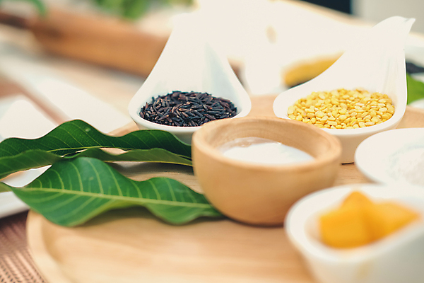 포토 JPG 해외이미지 전통 아시아 음식 잎 과일 태국 밥 디저트 요리 동양인 사람없음 숟가락 우유 달콤 맛 크림 코코넛 망고 점심식사 숙성 어려움 해외포토 식물 나라 컨셉 유제품 수저 인종 식사 열대과일 파일형식 이미지허브