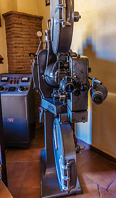 포토 JPG 해외이미지 조각 백그라운드 컨셉 모션 유리 풍경 사람없음 빛 스크린 검은색 기계 장비 수확 골동품 바퀴 역사 클래식 닫기 은색 미끄럼틀 영화관 극장 철 필름 손목시계 영화 그림 복고 장면 할리우드 옛날 해외포토 시계 컬러 농업 장신구 재질 문화예술 놀이기구 로스앤젤레스 파일형식 이미지허브