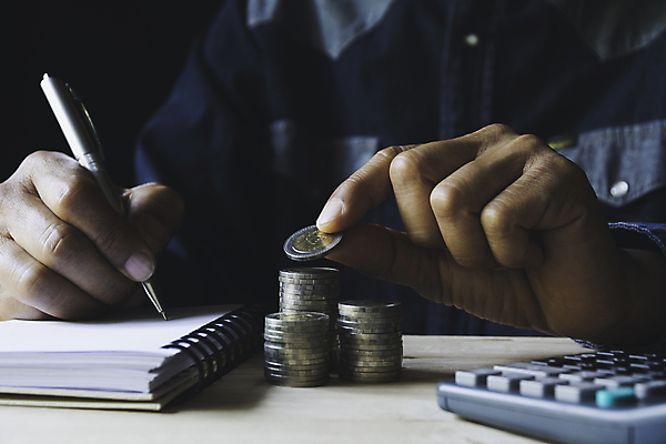 포토 JPG 해외이미지 손 백그라운드 컨셉 돈 비즈니스 성공 그래프 사람 사람없음 금융 경제 쌓기 달러 금속 동전 거래 저축 성장 흰색 바 시장 재산 황금 주식 심볼 속도 투자 상승 이익 보물 회계 보험 진행 대출 관심 수입 해외포토 컬러 모션 재질 신체부위 파일형식 이미지허브