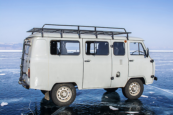 포토 JPG 해외이미지 아시아 호수 섬 겨울 자동차 자연 풍경 사람없음 야외 물 냉동 얼음 추위 주차 러시아 깊이 시베리아 해외포토 자연요소 계절 유럽 나라 육상교통 생태계 파일형식 이미지허브