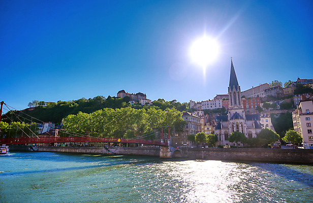 포토 JPG 해외이미지 유럽 여행 건축양식 하늘 풍경 사람없음 건물 물 강 도시풍경 햇빛 프랑스 도시 프랑스어 리옹 해외포토 자연요소 문자 건축물 건축 나라 태양 파일형식 이미지허브