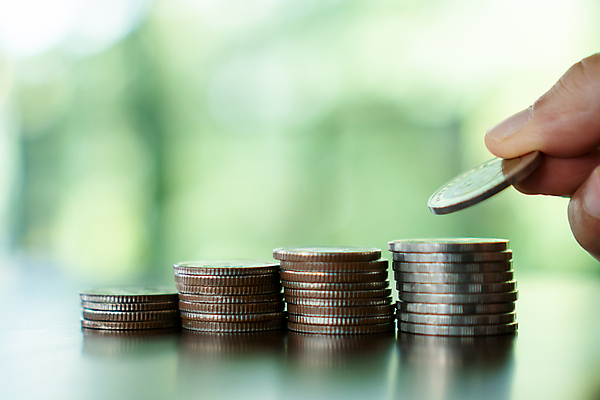 포토 JPG 해외이미지 손 디자인 백그라운드 컨셉 돈 일러스트 비즈니스 탁자 성공 그래프 화살 미술 사람 정장 사람없음 금융 경제 쌓기 달러 디지털 동전 저축 성장 흰색 잡기 비즈니스맨 시장 재산 배열 투자 상승 전자 수익 비용 해외포토 옷 남자 컬러 가구 모션 문화예술 신체부위 직장인 파일형식 이미지허브