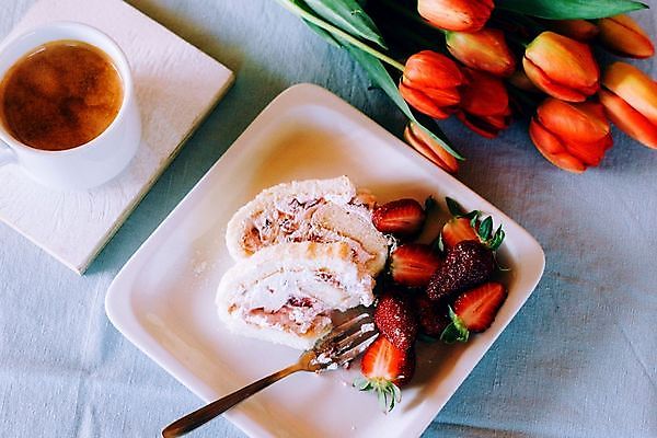 포토 JPG 해외이미지 접시 계절 열매 음식 분홍색 백그라운드 잎 과일 딸기 디저트 사람없음 목재 쿠키 케이크 식당 초콜릿 숟가락 식사 빵집 흰색 대접 신선 원형 달콤 맛 아침식사 작음 설탕 굽기 민트 크림 상쾌 유기농 산딸기 블랙베리 영양분 제빵사 타르트 페스츄리 핸드메이드 더스트파티클 해외포토 도형 나무 식물 직업 식기 웰빙 감정 빵 컬러 컨셉 재료 수저 상점 크기 구이 허브 파이_빵 파일형식 이미지허브