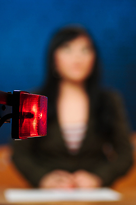 포토 JPG 해외이미지 여자 포즈 통신 정장 사람없음 빛 세트 카메라 모니터 텔레비전 기자 뉴스 연결 마이크 면접 상업 방송 리포터 기어 동영상 설정 격파 생존 해외포토 직업 옷 음향기기 비즈니스 모션 사람 전자제품 컴퓨터 파일형식 이미지허브