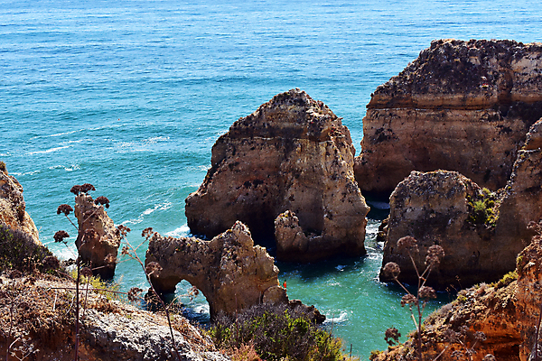 포토 JPG 해외이미지 유럽 모래 바다 여행 자연 하늘 휴가 휴식 파노라마 풍경 사람없음 야외 물 여름 파란색 여행객 절벽 만 개울 포르투갈 암초 내추럴 생태학 웅장함 해외포토 자연요소 계절 교육 나라 컬러 컨셉 촬영기법 사람 강 생태계 파일형식 이미지허브