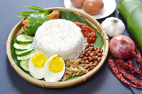 포토 JPG 해외이미지 전통 접시 아시아 문화 음식 백그라운드 잎 고추 밥 오이 바나나 요리 동양인 사람없음 계란 식사 치킨 튀김 흰색 아침식사 향신료 매움 향기 인도네시아 땅콩 지역 코코넛 말레이시아 싱가폴 인기 해외포토 식물 식기 나라 컬러 채소 과일 인종 알 견과류 맛 냄새 닭고기요리 향미료 파일형식 이미지허브