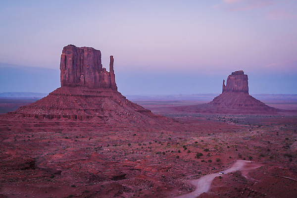 포토 JPG 해외이미지 공원 모래 상징 여행 오렌지 자연 하늘 풍경 사람없음 야외 빨간색 파란색 골짜기 계곡 미국 침묵 황혼 일몰 새벽 사막 바위 시간 고독 인도인 사암 애리조나 멀리 예약 천연기념물 부족 서쪽 지질학 해외포토 자연요소 외국인 공공시설 교육 감정 컬러 컨셉 북아메리카 과일 동양인 노을 소리 돌_바위 방향 생태계 파일형식 이미지허브