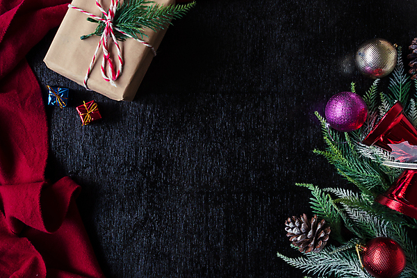 포토 JPG 해외이미지 나무 전통 디자인 계절 행복 백그라운드 컨셉 잎 크리스마스 겨울 공 휴가 새로움 선물 사람없음 장식 빨간색 초록색 상자 숫자 검은색 축제 목도리 어둠 종 나뭇가지 축하 소나무 발표 연도 심볼 오브젝트 패키지 원뿔 카피스페이스 해외포토 도형 식물 문자 잡화 기념일 감정 컬러 공백 파일형식 이미지허브