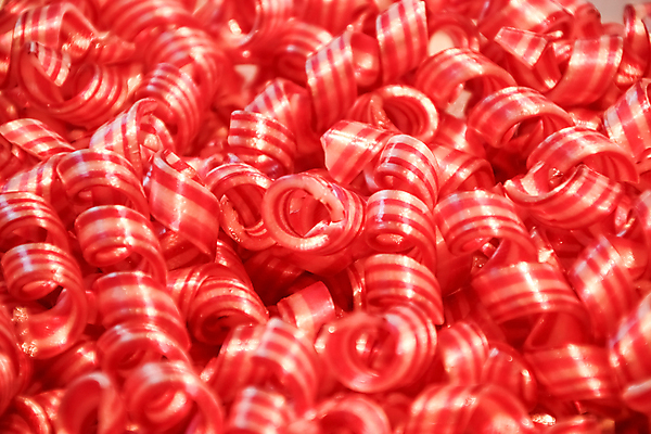 포토 JPG 해외이미지 음식 백그라운드 돈 오렌지 디저트 나선형 사탕 사람없음 빨간색 컬러풀 세일 과자 상점 소용돌이 흰색 대접 원형 시장 닫기 달콤 맛 설탕 젤리 고무 고립 해로움 많음 해외포토 도형 컬러 컨셉 무늬 과일 모션 회오리 재산 파일형식 이미지허브