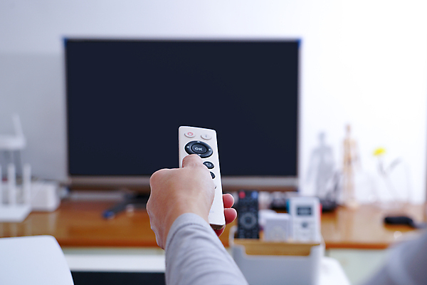 포토 JPG 해외이미지 손 백그라운드 컨셉 인터넷 통신 손가락 주택 사람없음 디지털 스크린 텔레비전 장비 관찰 잡기 판넬 플랫 스마트 영화 전자 멀리 동영상 멀티미디어 제어 채널 해외포토 모션 문화예술 건물 신체부위 전자제품 파일형식 이미지허브