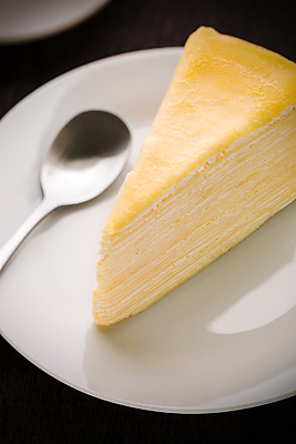 포토 JPG 해외이미지 조각 휴식 디저트 사람없음 케이크 검은색 줄무늬 빵집 달콤 크림 층 단절 해외포토 음식 컬러 컨셉 무늬 상점 맛 파일형식 이미지허브