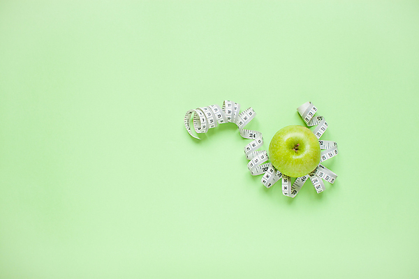 포토 JPG 해외이미지 라이프스타일 접시 음식 백그라운드 포크 컨셉 다이어트 과일 텍스트 탁자 줄자 건강 사람없음 치료 초록색 컬러풀 약 우주 식사 플랫 칼 정상 몸무게 위험 약국 먹기 비만 날씬함 측정 테이프 위치 칼로리 문제 돌봄 마약 배급 분실 적자 제어 해외포토 식기 컬러 가구 의학 모션 문구용품 자 생활 몸매 파일형식 이미지허브