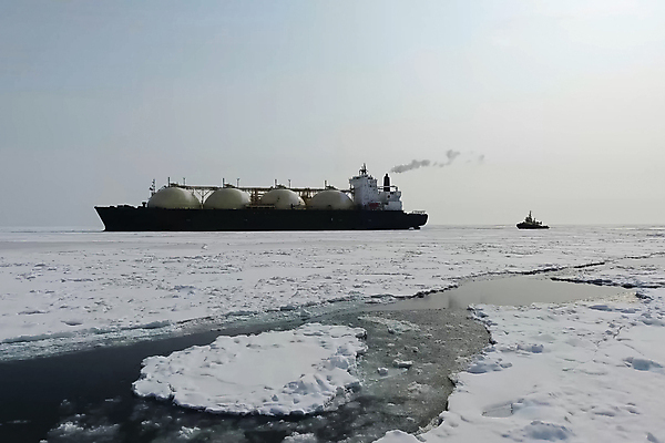 포토 JPG 해외이미지 산업 바다 비즈니스 사다리 공장 날씨 안테나 노르웨이 해변 사람없음 옆모습 계단 일출 얼음 힘 에너지 저수지 북극 러시아 연료 가스 오로라 내추럴 발트해 유조선 터미널 해외포토 자연요소 유럽 뷰포인트 통신 공업 자연현상 북유럽 노을 도구 극지방 파일형식 이미지허브