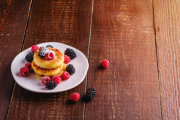 포토 JPG 해외이미지 접시 사람없음 달콤 나무바닥 산딸기 블랙베리 팬케이크 카피스페이스 해외포토 식기 과일 바닥 케이크 공백 맛 파일형식 이미지허브