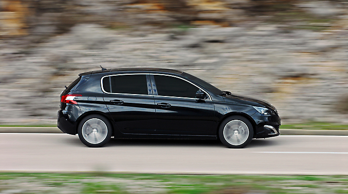 포토 JPG 해외이미지 라이프스타일 디자인 도로 스포츠 여행 이동 비즈니스 교통시설 모션 자동차 휴가 거리 사람없음 초록색 여름 힘 회색 운전 흰색 바퀴 고속도로 운전사 휘발유 아스팔트 속도 디젤 방법 블러 자동 해외포토 직업 계절 길 육상교통 컬러 교통 컨셉 생활 석유 시설 파일형식 이미지허브