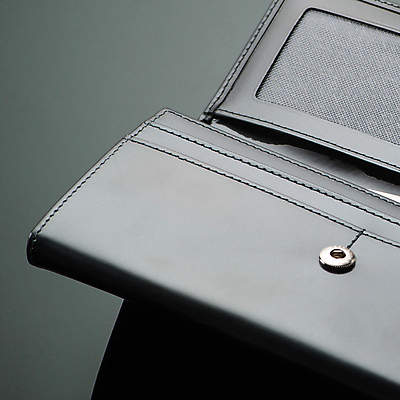 포토 JPG 해외이미지 1 디자인 백그라운드 돈 성공 조명 새로움 사람없음 초록색 금융 유행 어둠 지갑 고급 우아함 가죽 오브젝트 싱글 질감 고립 스타일 해외포토 컬러 컨셉 경제 재산 파일형식 이미지허브