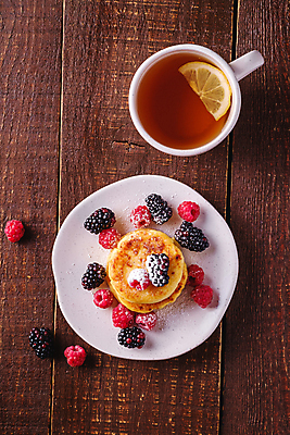 포토 JPG 해외이미지 접시 사람없음 달콤 레몬 나무바닥 산딸기 블랙베리 팬케이크 해외포토 식기 과일 바닥 케이크 맛 파일형식 이미지허브