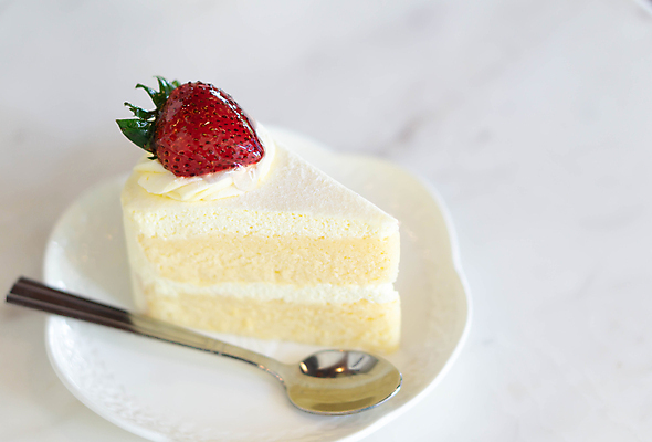 포토 JPG 해외이미지 전통 접시 행복 음식 조각 백그라운드 유리 탁자 딸기 휴가 디저트 건강 사람없음 파티 케이크 주방 우유 흰색 축하 신선 생일 고급 달콤 맛 설탕 크림 바닐라 스페인어 페스츄리 해외포토 식기 기념일 감정 빵 컬러 가구 컨셉 과일 재질 유제품 이벤트 파일형식 이미지허브