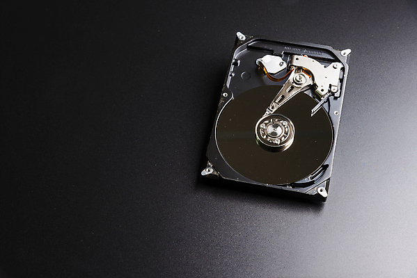 포토 JPG 해외이미지 백그라운드 부분 표면 실내 사람없음 노트북 컴퓨터 반사 상점 디지털 공책 자료 거울 장비 운전 정보 오픈 수리 묘사 오브젝트 파일 보안 전자 수납 깨짐 데이터베이스 보관소 서버 지원 치유 하드웨어 해외포토 컨셉 모션 문구용품 안전 내부 전자제품 저장 파일형식 이미지허브