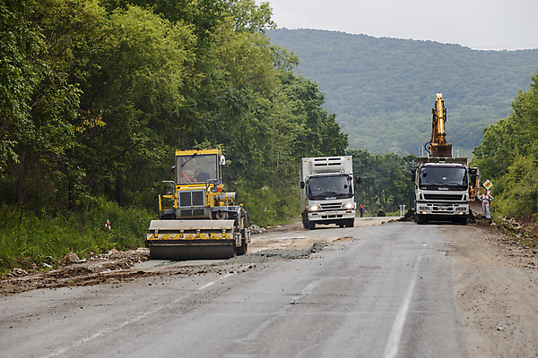 포토 JPG 해외이미지 직업 산업 도로 겨울 포장 교통시설 표면 노동자 새로움 거리 사람없음 건물 검은색 기계 장비 회색 신선 도시 업무 뜨거움 구멍 보행로 수리 닫기 수증기 위험 땅 서비스 롤러 나쁜 해외포토 건축물 계절 길 컬러 교통 컨셉 모션 작업 시설 파일형식 이미지허브