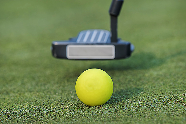 포토 JPG 해외이미지 1 라이프스타일 스포츠 백그라운드 밭 골프 공 골프장 놀이 휴가 휴식 골프공 잔디 취미 사람없음 야외 초록색 여름 경쟁 장비 게임 원형 닫기 목표 강의 오브젝트 그네 클럽 넣기 때리기 타격 퍼터 해외포토 도형 식물 계절 컬러 컨셉 농업 스포츠시설 모션 골프용품 생활 구기 파일형식 이미지허브