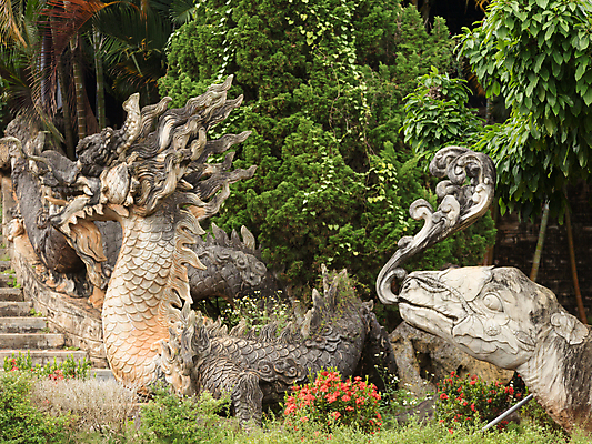 포토 JPG 해외이미지 행복 웃음 사람없음 머리 용 사찰 은색 베트남 해외포토 감정 컬러 종교건축 표정 신체부위 동남아시아 파일형식 이미지허브